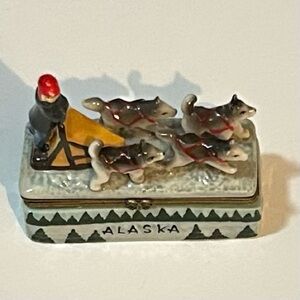 Alaska Dog Sled Ceramic Trinket Box